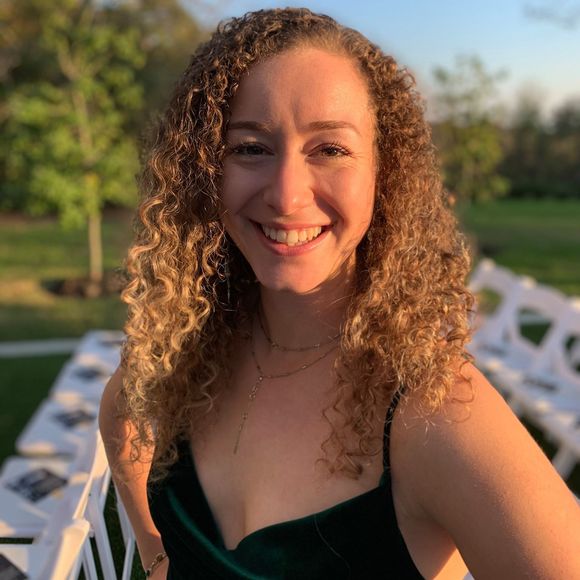 Meet your Posher, Carlee - Picture 1 of 1